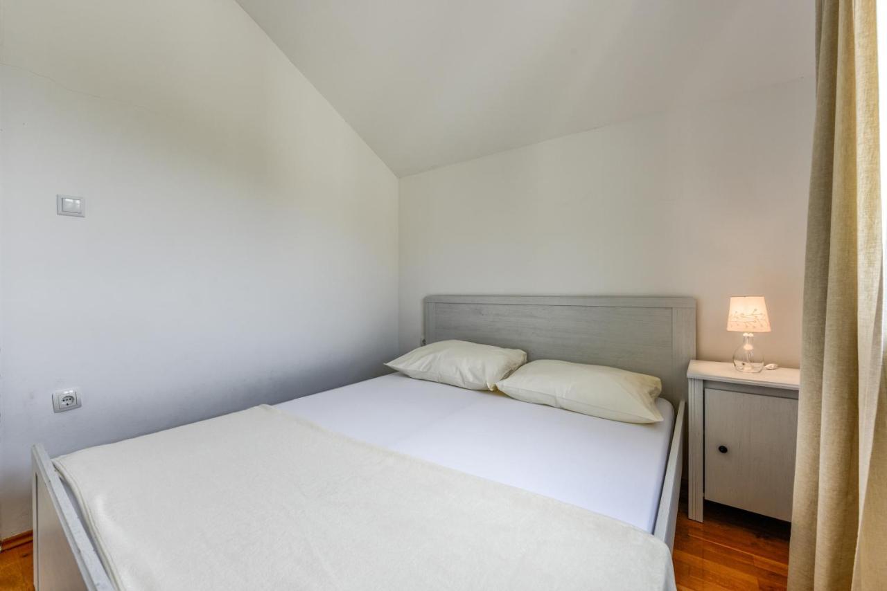 Zara 2 Apartment Kruševo Exterior foto